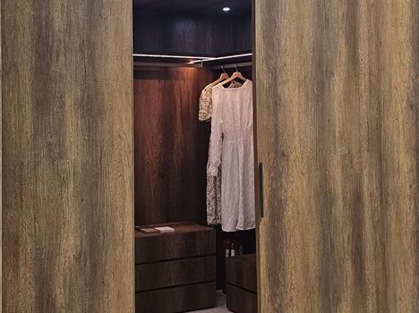 Wardrobes, cabinets, fixtures and finishes