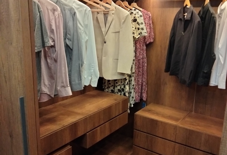 CS walk-in wardrobe - accessory view