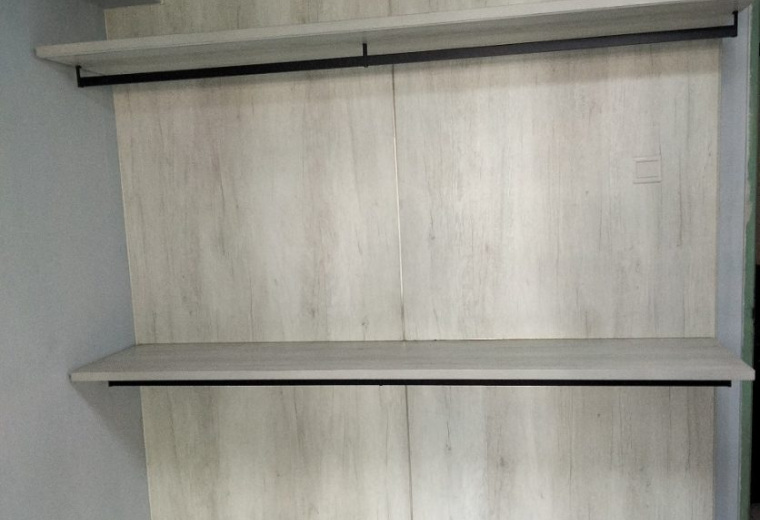 SO straight open wardrobe - left detail