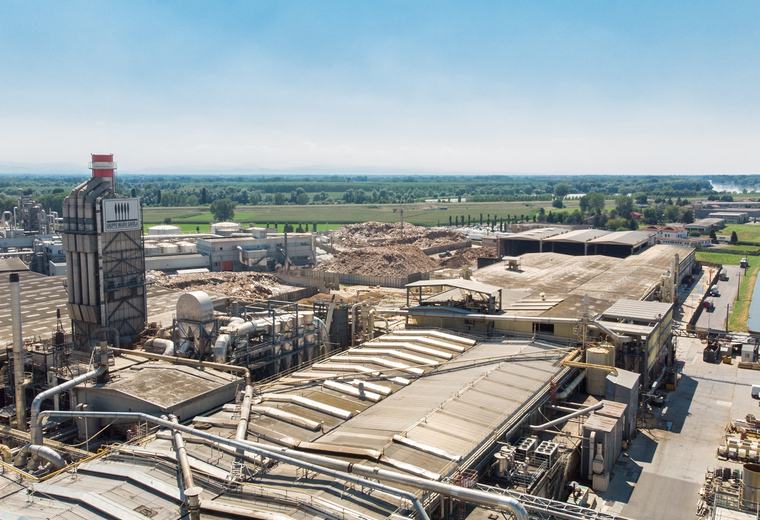 Recycled wood storage and production plant