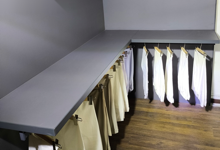 Aluminium edge shelf detail