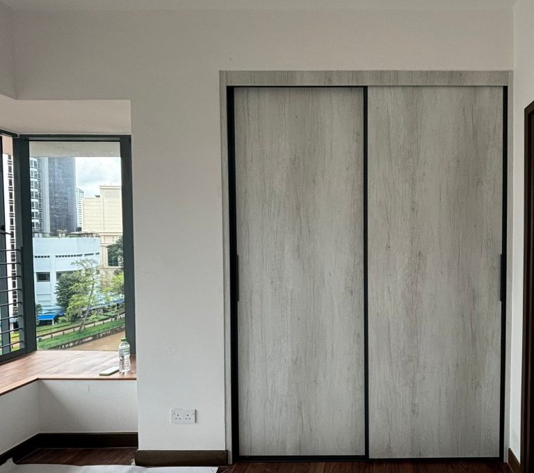 watermark @ robertson quay kitchen storage view